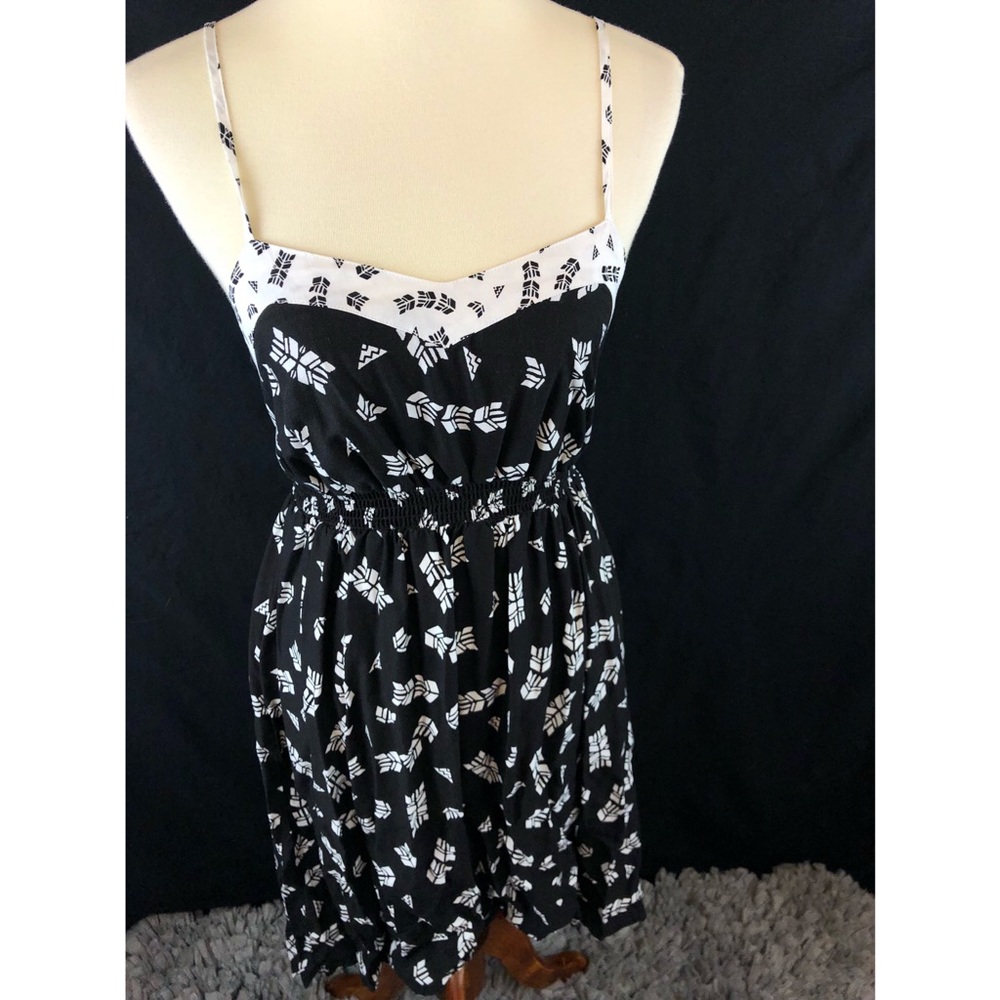 Patterned high-Low dress - Picture 2 of 5